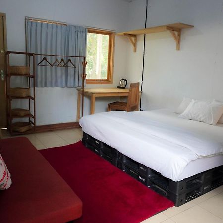 הוסטל Kuta  Lotide Surf Camps Lombok מראה חיצוני תמונה